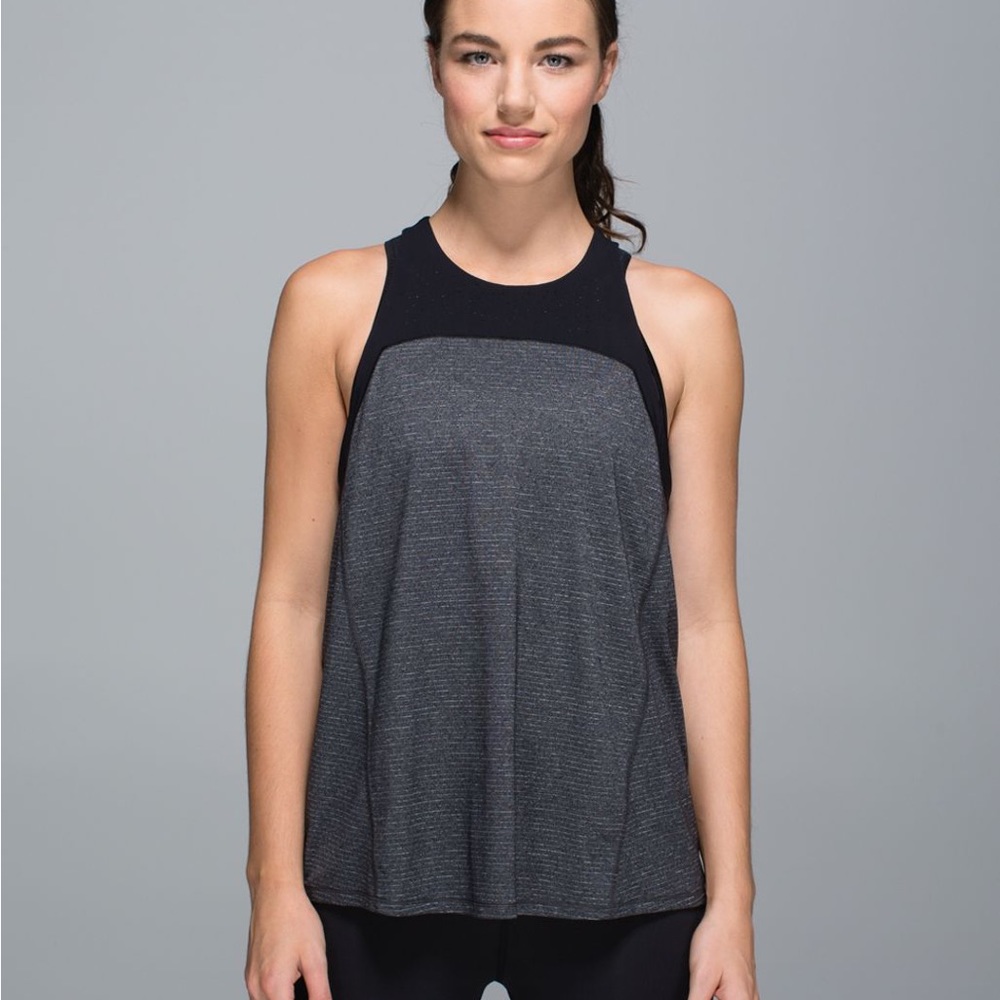 🆕🍋Lululemon Clip-In open back tank, heather gray striped/black